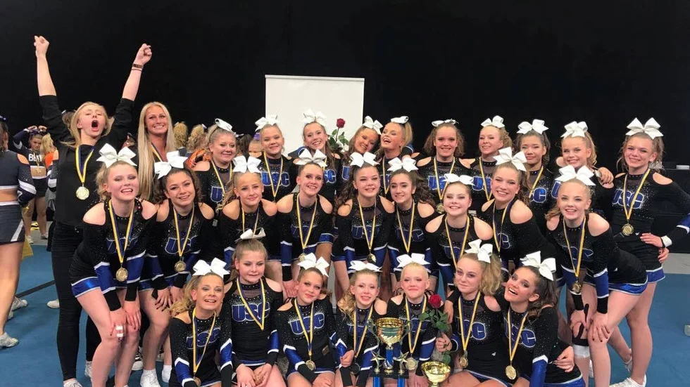 Sverigebäst. USC Excaliburs från Uppsala är svenska mästare i Cheerleading för juniorer.