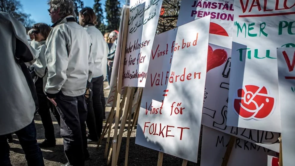 Första maj. Det är tråkigt att Jönsson tror att Socialdemokraterna lever kvar i samma skepnad som för 50 år sedan, skriver signaturen Hej Jimmie.