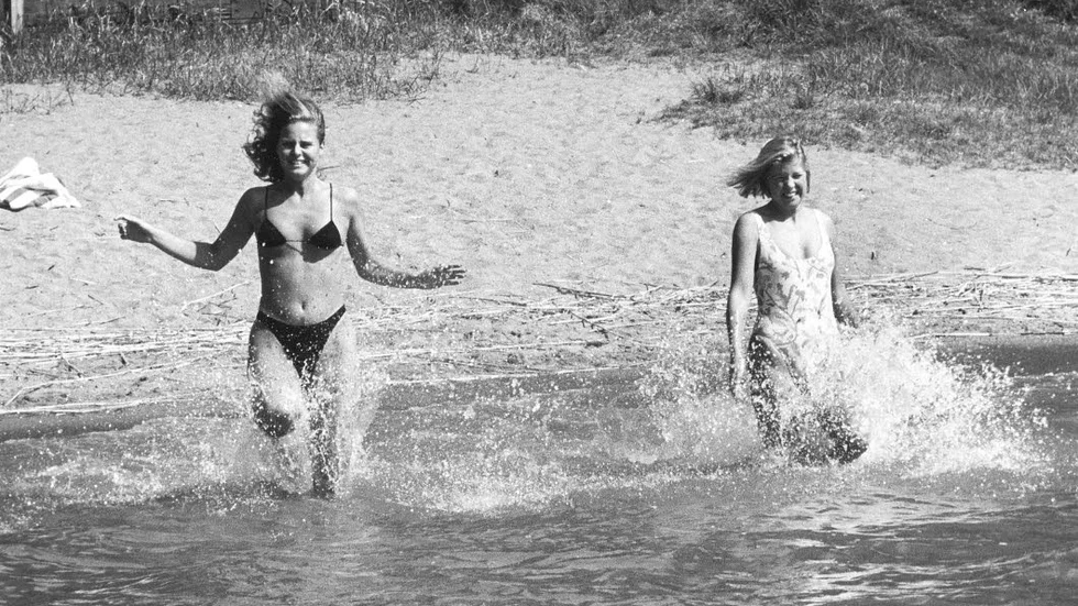 Brrrrr. 15 maj 1992 och 13 grader i vattnet i Bredsand. Sofia Ericsson 22 och Carina Andersson 23, var två stycken premiärdoppare.