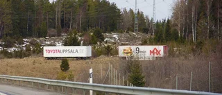 Olagliga skyltar längs E4:an ska bort
