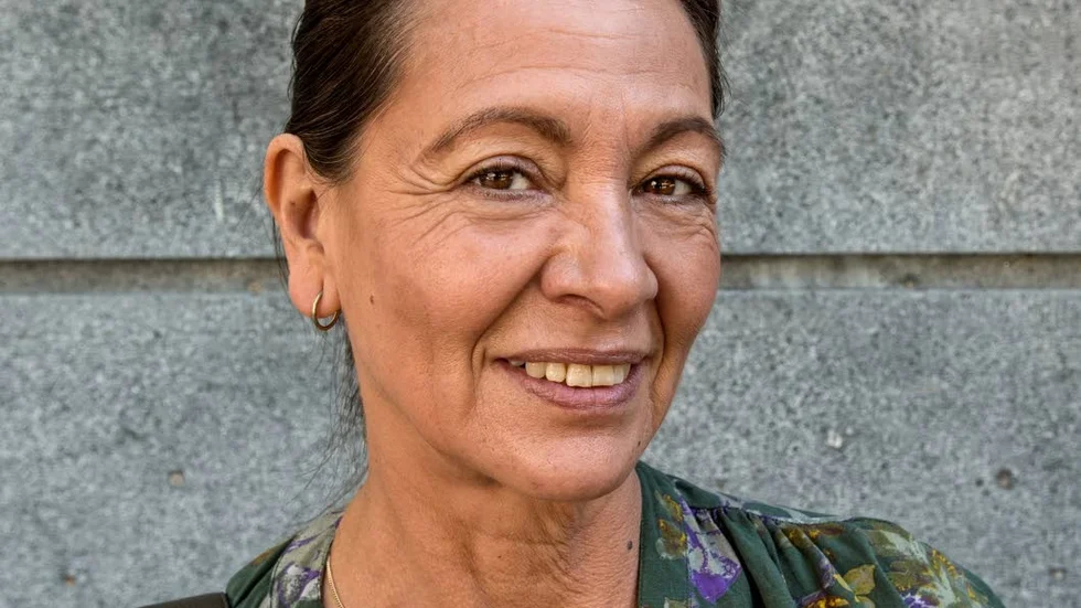 Monica Albornoz som den rollkaraktär hon spelar i "Lyckligare kan ingen vara".