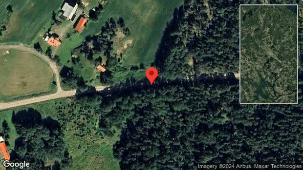 Nedfallna träd påverkar trafiken på väg 1032