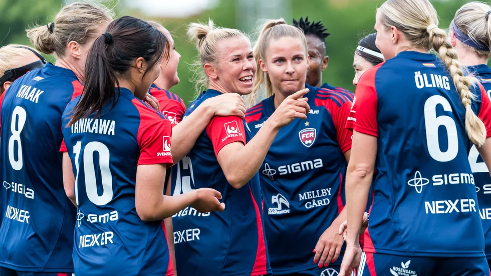Jessica Wik och Rosengård stormar mot en ny SM-titel. Lager vunnit 21 av 21 matcher den här säsongen.