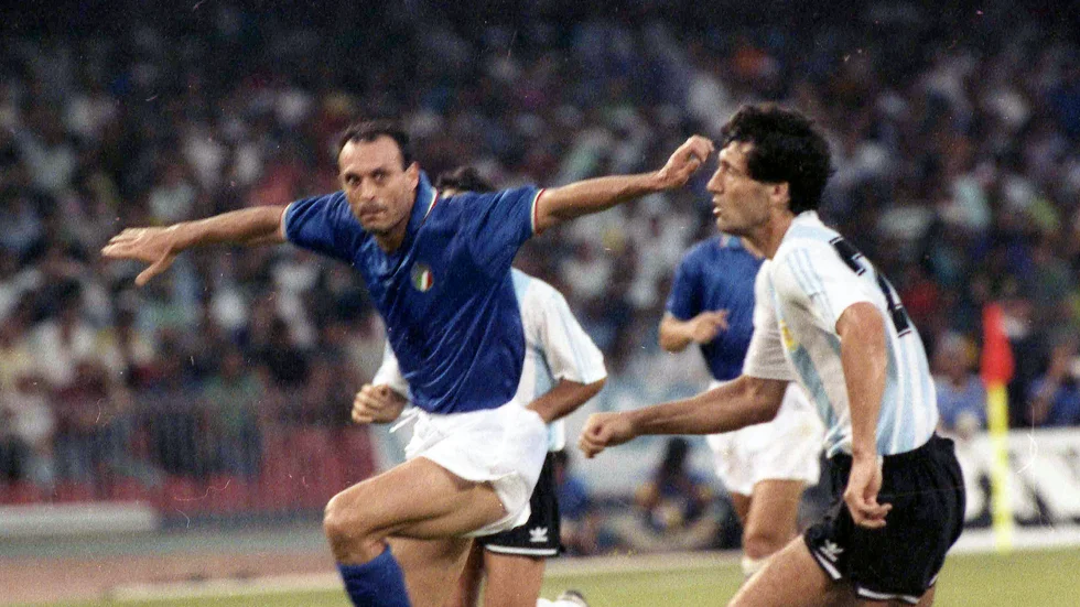 Salvatore Schillaci, till vänster, är död. Arkivbild.