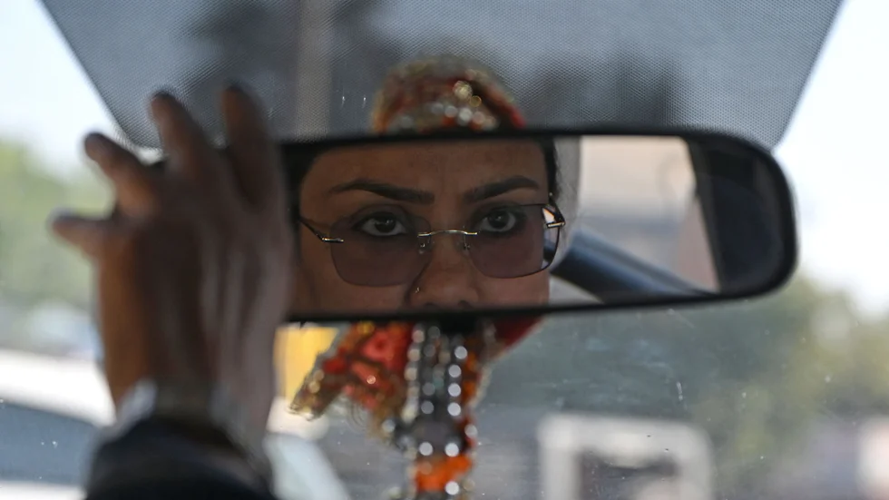 Bhavna Paliwal startade sin detektivbyrå för över 20 år sedan. Nu, när allt fler väljer bort arrangerade äktenskap, går affärerna bättre än någonsin.