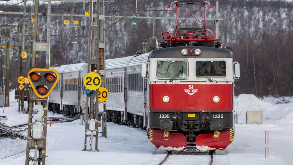 "Om tågen stannar för att de blir strömlösa så är det väldigt svårt att evakuera dem och de blir väldigt fort kalla", säger Johannes Cleris, presskommunikatör vid SJ.