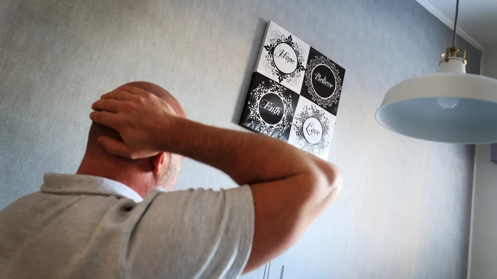Eskilstuna kommun som tidigare i månaden valde att avsluta stödet till Erik har nu fått bakläxa av förvaltningsrätten.
