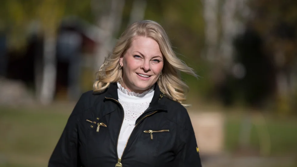 Reidun Fagerströms driver stationskiosken i Murjek. Hon säger att all paketutlämning är viktig för bygden. 