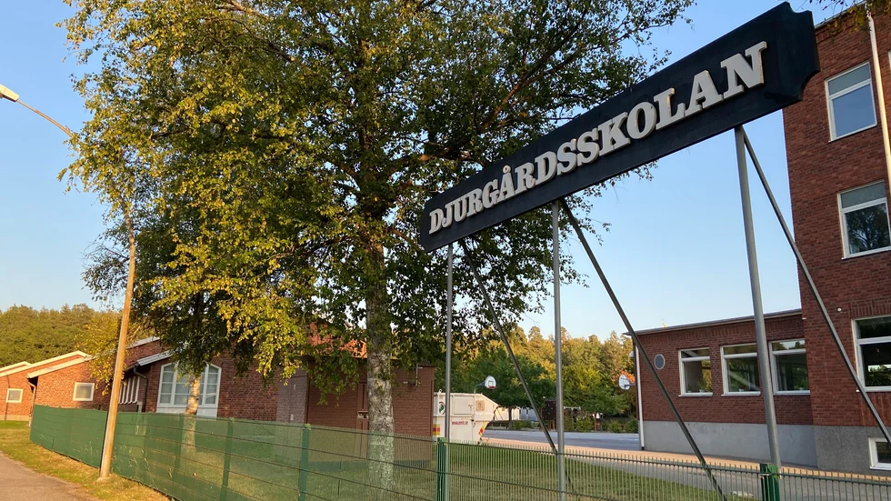 Vid två tillfällen sedan terminens start ska flera elever blivit utan mat på Djurgårdsskolan.