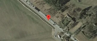 Störning i trafiken på grund av trasig lastbil på väg 35