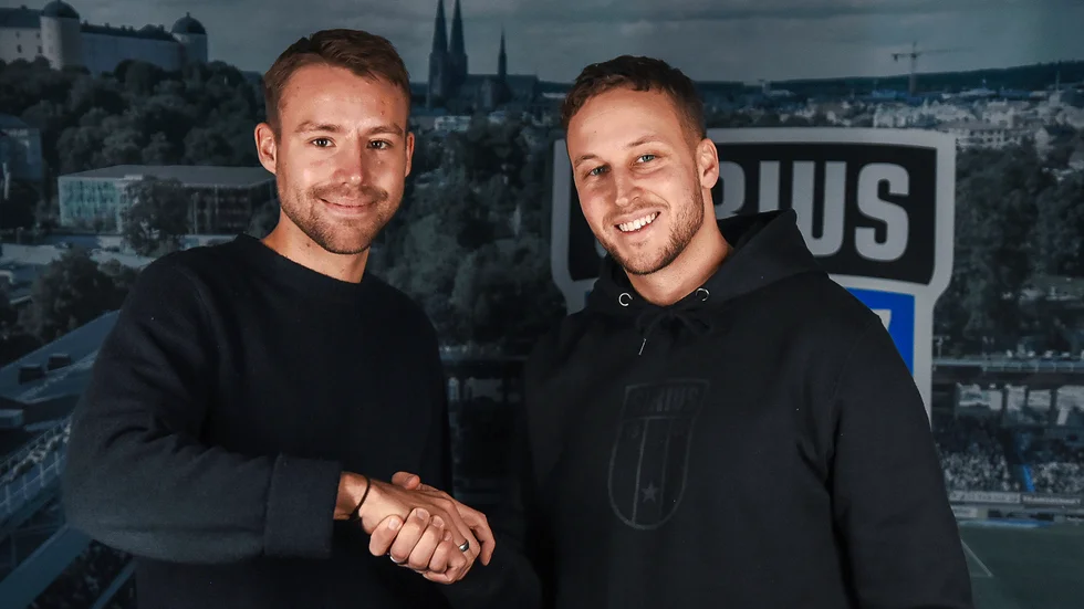 Fredrik Leierdahl (t v) och Sirius chef för herrlaget Jonathan Ederström (t h).