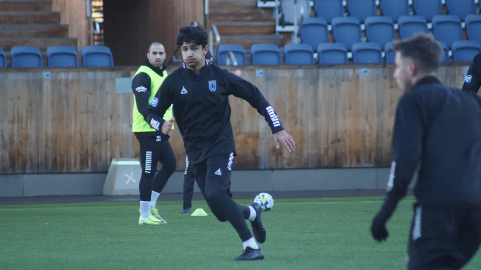 Arthin Jamshidi i en träningssituation. Han blev matchens enda målskytt udner tisdagen.