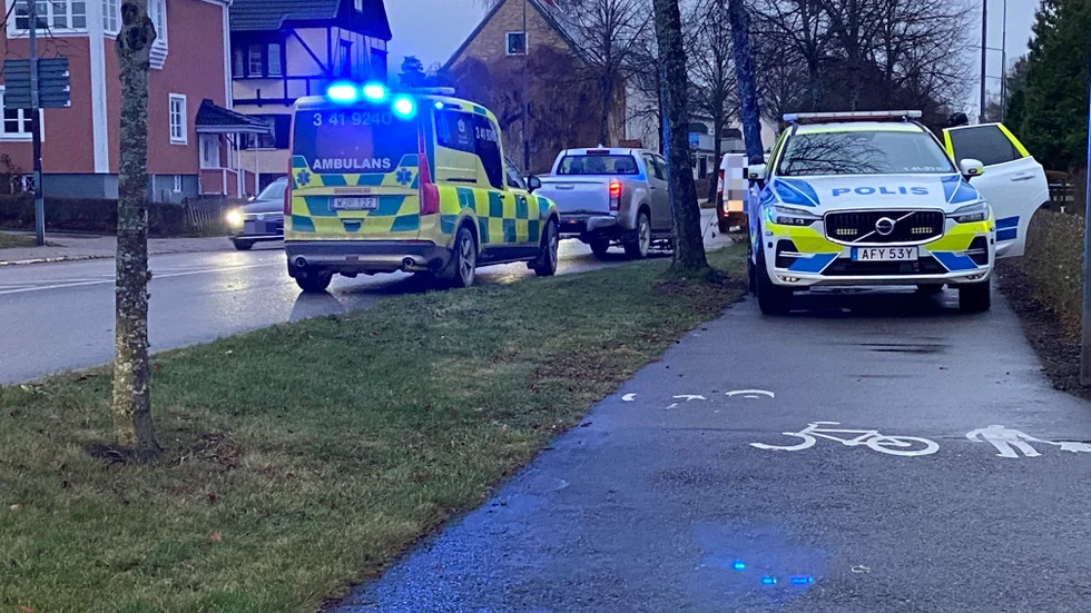 En cyklist blev påkörd av en personbil på onsdagsmorgonen.