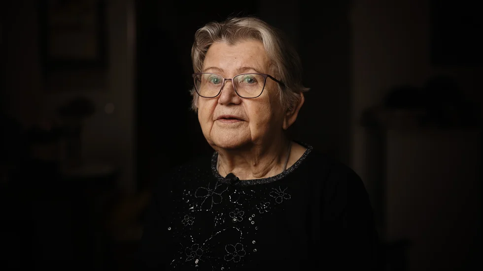 Det fanns en person som inte blivit hörd i kommunens utredning av fallet Vera: Vera själv. I UNT trädde hon fram: "Det känns viktigt att visa att det här har hänt en människa. Det känns det som att kommunen har glömt", säger Elsa som i våras våldtogs av en man i hemtjänsten.