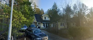 107 kvadratmeter stort hus i Hästängen och Mora, Bergshamra sålt för 3 200 000 kronor