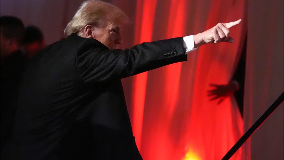 Vissa befarar att de amerikanska väljarna har rullat ut röda mattan till ett auktoritärt styre. Om knappt två månader flyttar Donald Trump tillbaka in i Vita huset. Arkivbild.