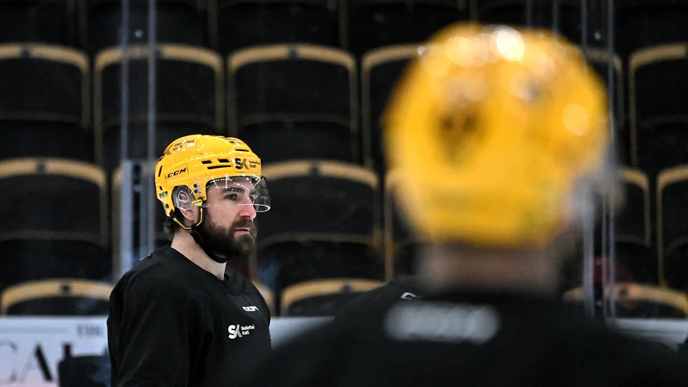 Skellefteå AIK:s hårdföre back Luke Witkowski ser fram emot kvartsfinalserien mot Färjestad. ”Jag blev glad när jag fick veta att vi skulle möta dem”, säger amerikanen.
