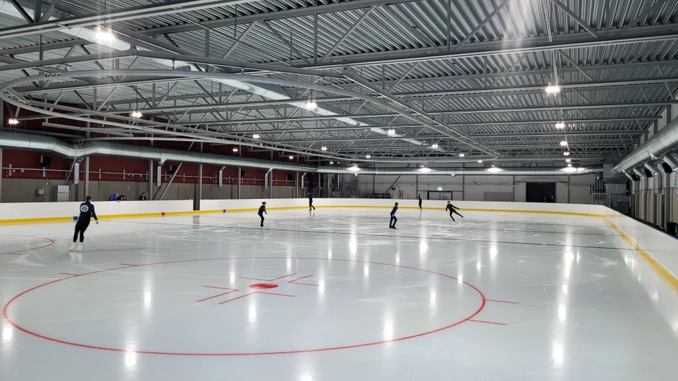 D-hallen som den ser ut invändigt. Under måndagen togs den i bruk för första gången.