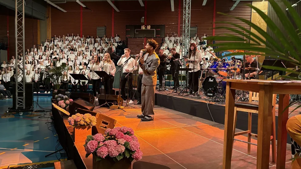 Katrineholms musikklasser firade 25 år med en superkonsert i Duveholmshallen på lördagen. 