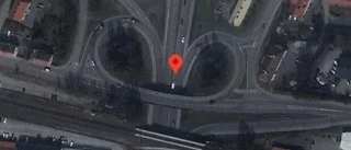 Trasig personbil stör trafiken på E4