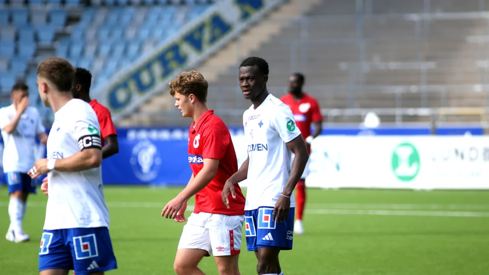 Stephen Bolma fick efterlängtad speltid när IFK:s U21-lag vann mot Degerfors: "Min form är okej. Jag har tränat hela tiden, ingen skada eller sjukdom. Jag har tränat riktigt hårt och väntat på rätt tid. Det är riktigt tufft, jag jobbar väldigt hårt på träning för att komma in i laget. Jag vet att det kommer."