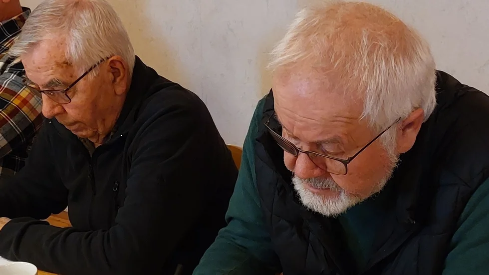Tomas Wikberg och Olavi Lundström gnuggar sina geniknölar.