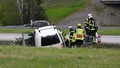 Bil i diket vid Gumsbacken – spillolja läckte ut