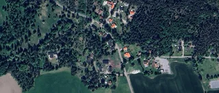 71-åring ny ägare till villa i Ekolsund – prislappen: 3 400 000 kronor