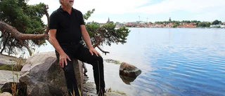 Toppolitiker lämnar alla uppdrag: "Känns inte rätt"