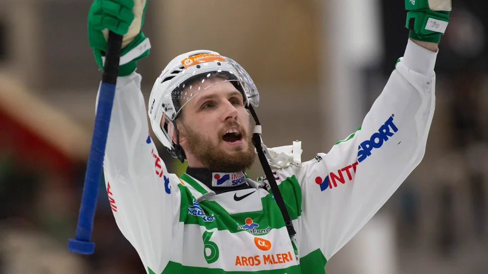 Simon Jansson återvänder till sin ryska klubb Kuzbass. På bilden syns han i Västerås-tröja, som är en av klubbarna han har representerat i elitserien. Arkivbild.