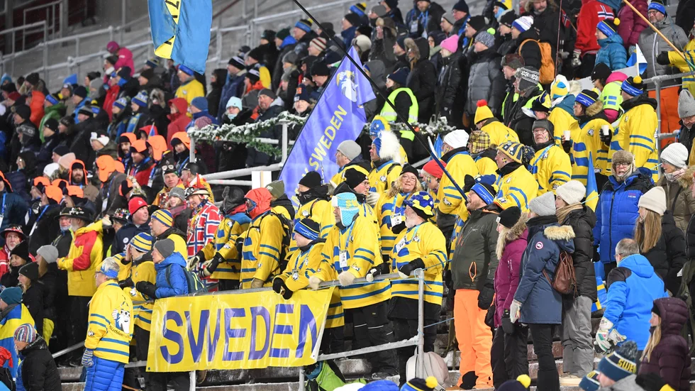 Skidskytte är en populär sport att titta på. Bilden är från läktaren vid världscupen i skidskytte för herrar 10 km sprint förra året. 