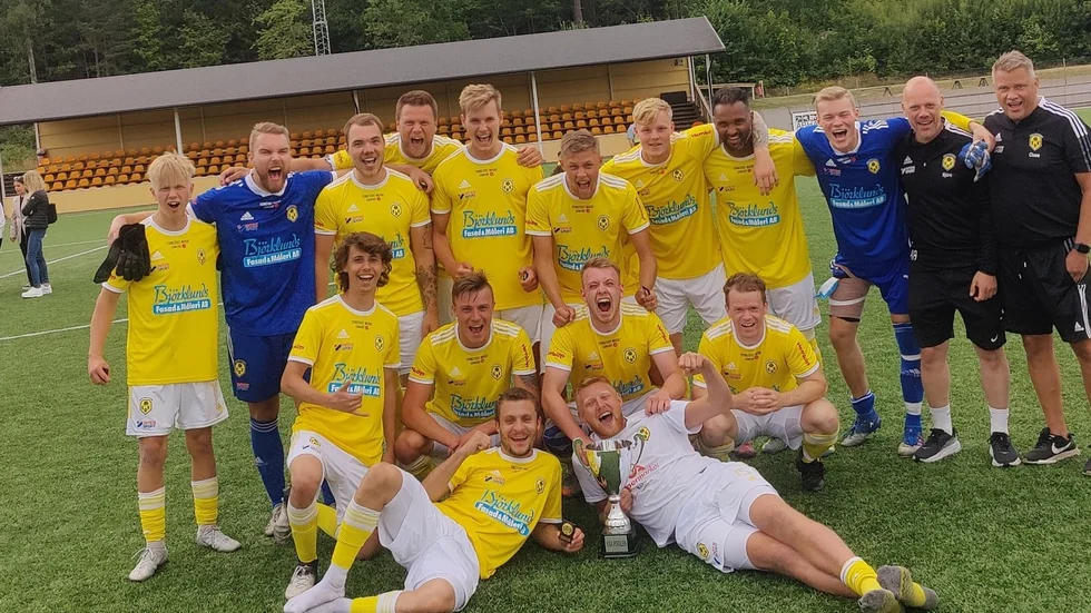 Kisa BK tog hem Kisapokalen efter att ha slagit lokalkonkurrenten Rimforsa i finalen.