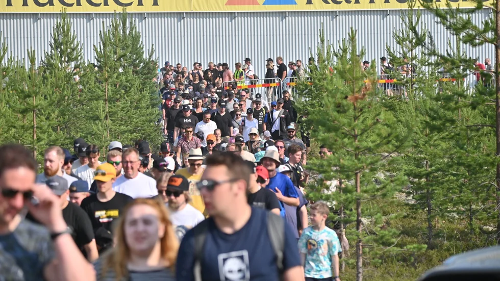 Långa köer när DMEC lockade till folkfest.