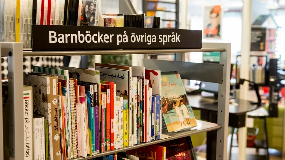 250 barnböcker på framför allt finska har köpts in.