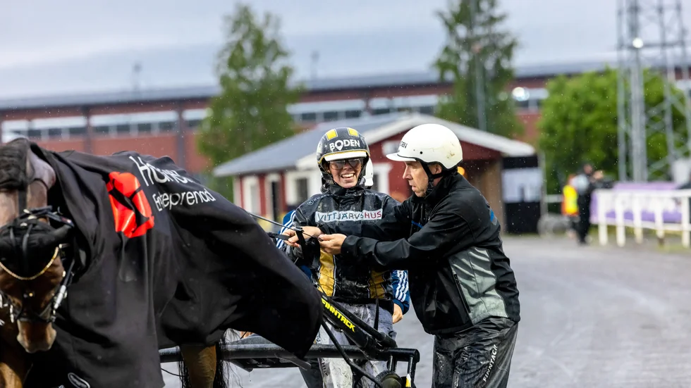 Sandra Eriksson vann dubbelt upp under Midnattstravet.