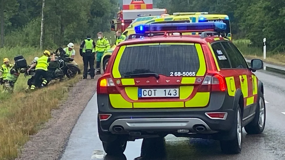 Olyckan inträffade väster om infarten till Mossebo och skapade en del köer under fredagseftermiddagen.