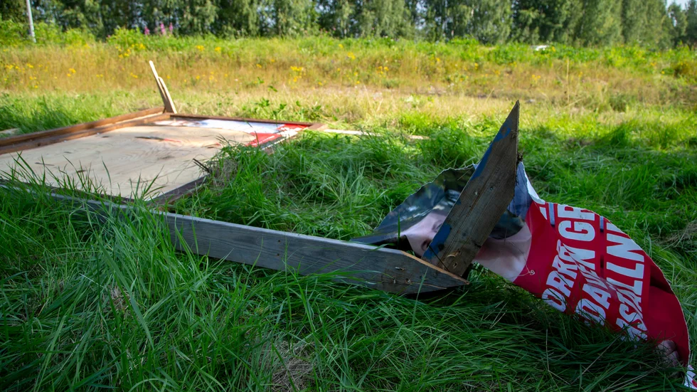 Skribenten tycker det finns betydligt viktigare saker att lägga energi och pengar på än valaffischer.