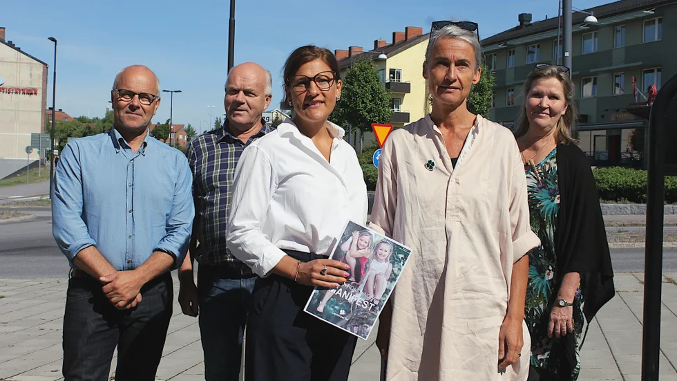 Centerpartiet presenterade sitt manifest för funktionhinderfrågor. De lokala politikerna Thomas Säfström, Sten Westberg, Maria Persdotter och Karin Westberg tillsammans med riksdagsledamot Sofia Nilsson (i mitten).