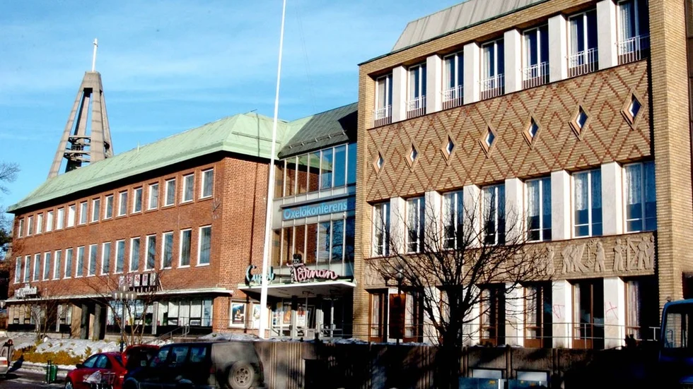 Fastighetsbolaget Vinterklasen vill addera balkonger till gamla Folkets hus fasad.