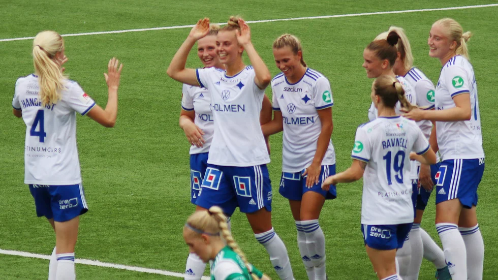 Dilja Zomers dunkade in IFK:s andra mål.