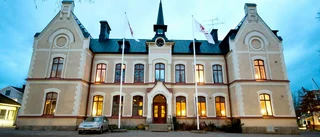 En halvårslång tvist har landat: Kommunen och takfirma förlikas