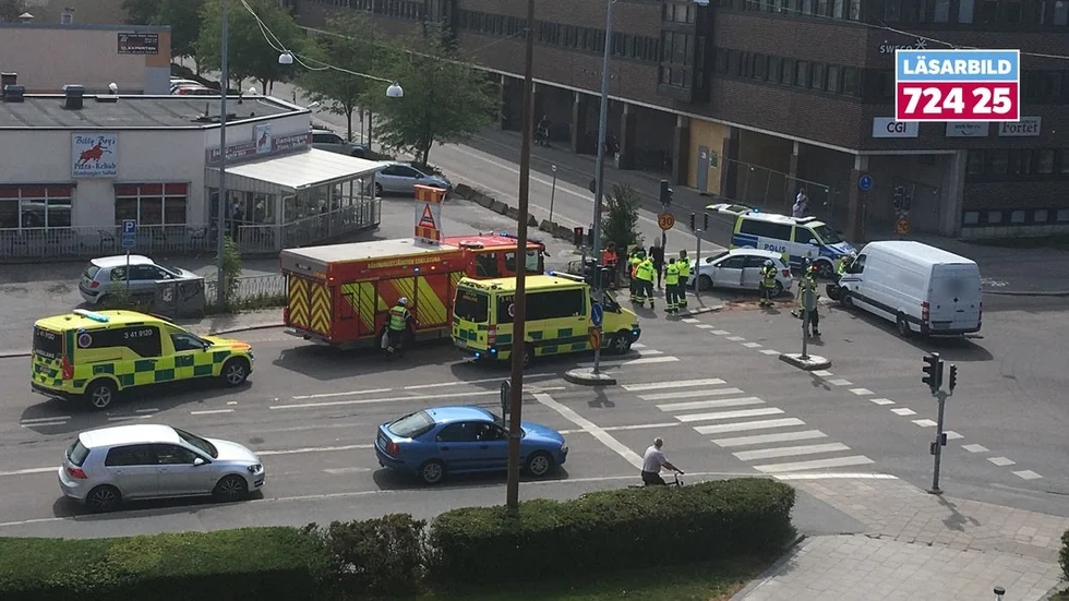 Olyckan inträffade i korsningen mellan Kungsgatan och Tullgatan.