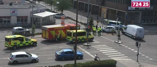 Person till sjukhus efter krock i korsning