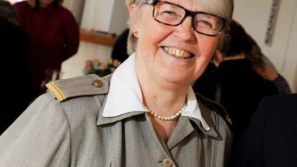 Elisabeth Olow från pelargonsällskapet