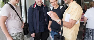 Han samlar på tweets och Facebookinlägg