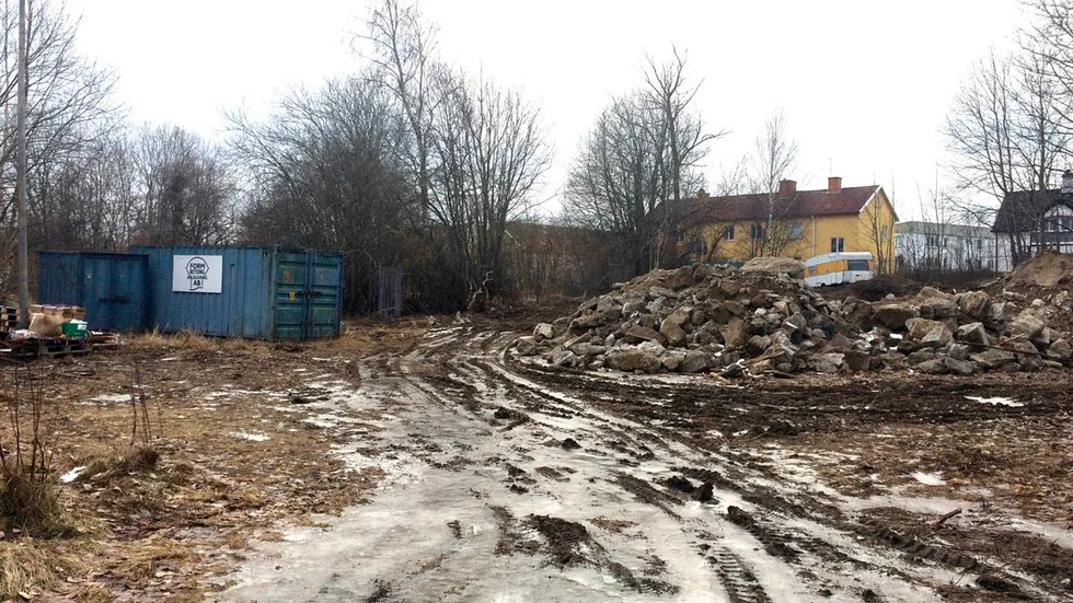 Här, på fastigheten Hämplingen 21 vid Trädgårdsgatan/Fågelgatan, kan flera nya bostadshus komma att byggas.