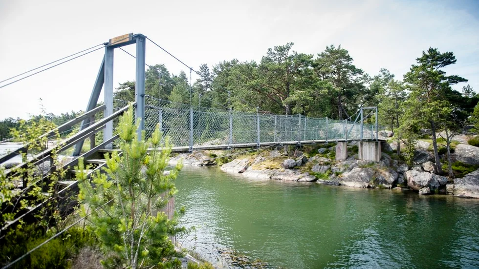 De två broar som var i sämst skick, låg närmast land. Nu är dock alla fyra hängbroarna vid Stendörren lagade.