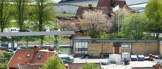 Analysen dröjer av sprängladdningen som hittades på spåret i Nyköping