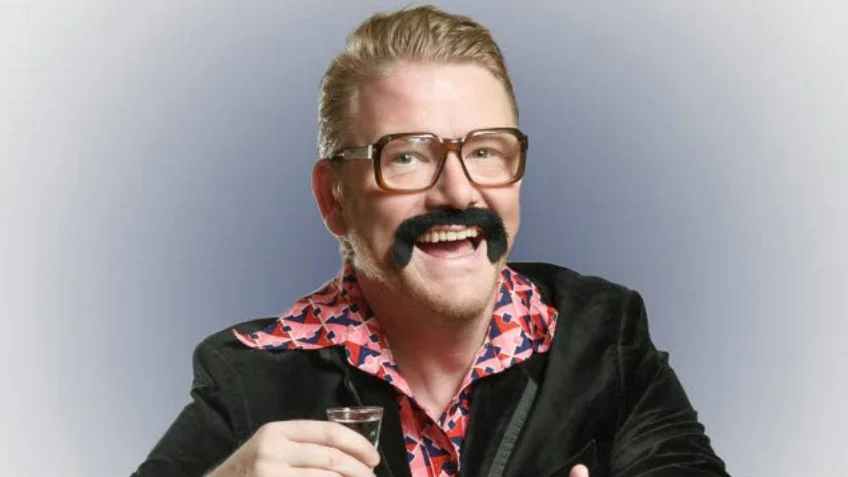 På torsdagen blev det klart att humorgruppen Småstadsliv kommer till Uppland.