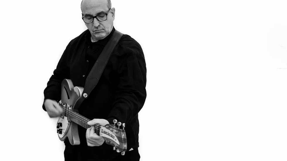 Paul Collins kommer till Ölkultur i Eskilstuna den 25 maj. Då spelar även det amerikanska power pop-bandet Kurt Baker Combo.